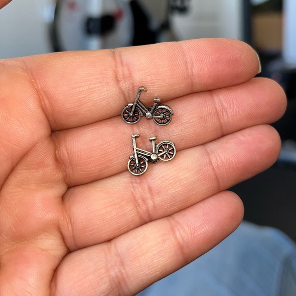 Silver tone bike 🚲 earrings studs - Picture 2 of 6